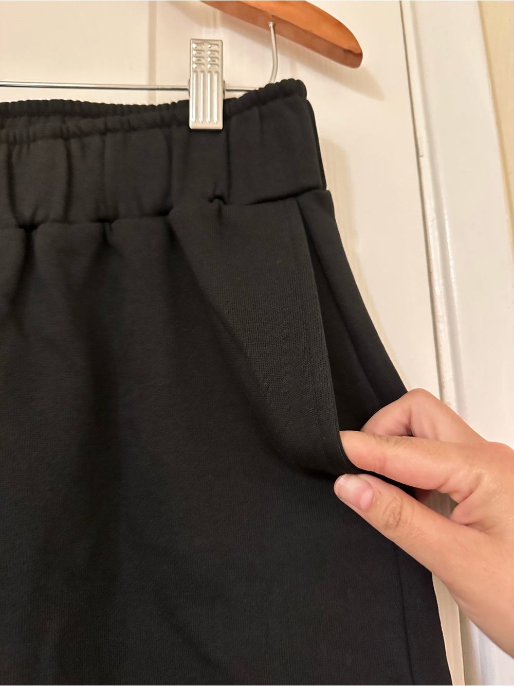 Tiny Hole Fixed NWOT Pact Black Organic Brushed Fleece Sweatpant W/ Pockets Cozy - Picture 5 of 10